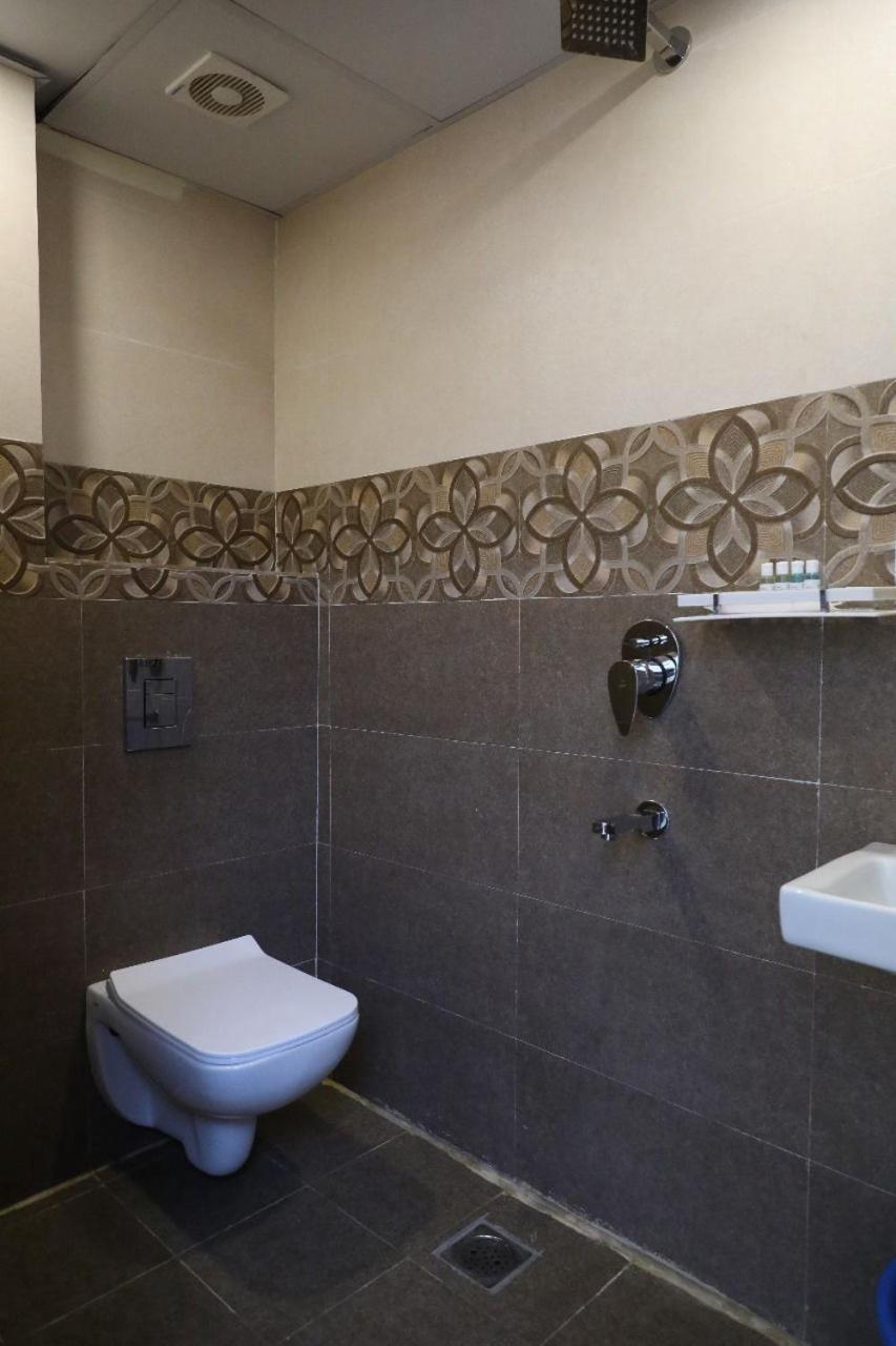 Hotel Windsor Plaza Хидерабад Екстериор снимка