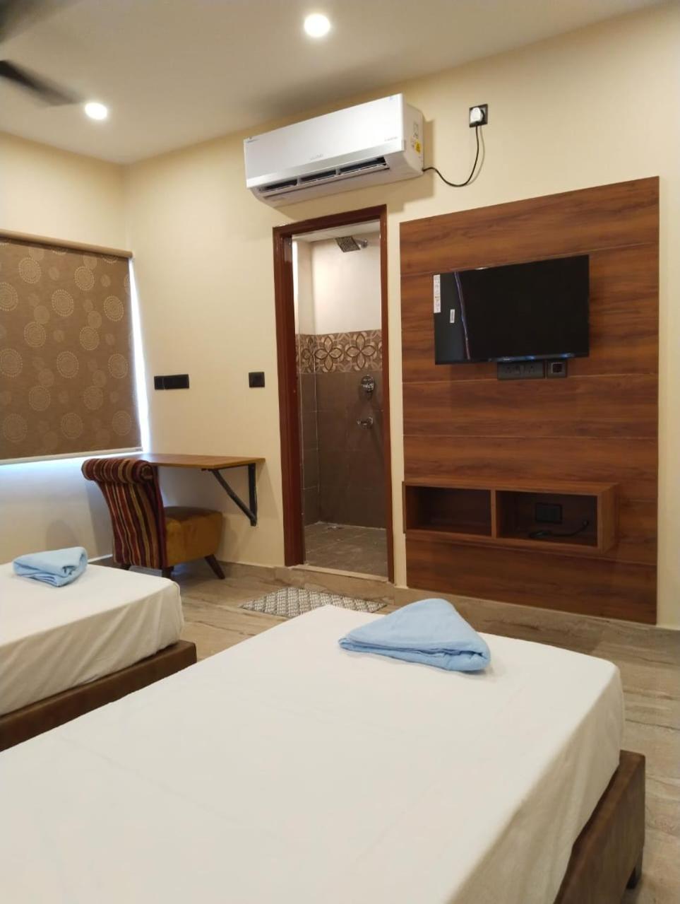 Hotel Windsor Plaza Хидерабад Екстериор снимка